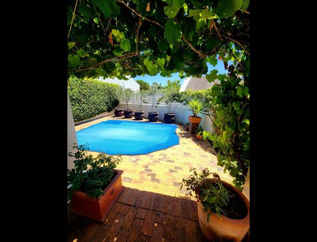 2 BEDROOM TOWNHOUSE FOR SALE IN AURORA